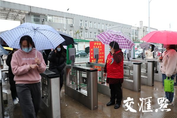 “揭榜挂帅”我先行，党员竞相解难题