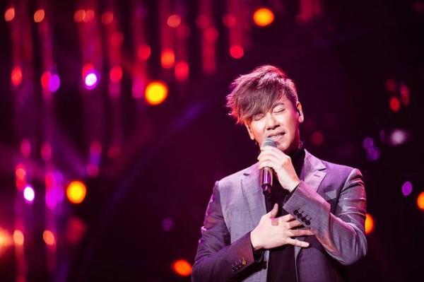 《歌手2018》李圣杰深情演唱新歌《离人》，被感动了