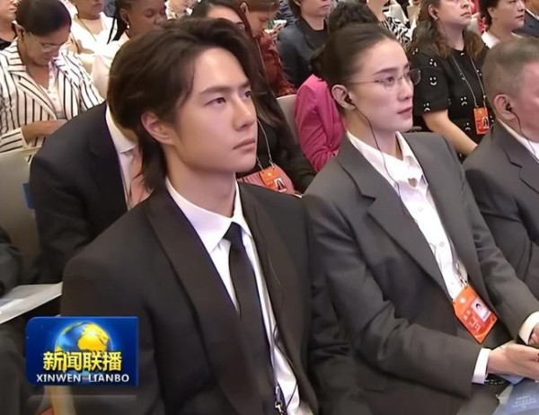 央妈镜头下的章子怡吴京 明星齐聚文明对话会议