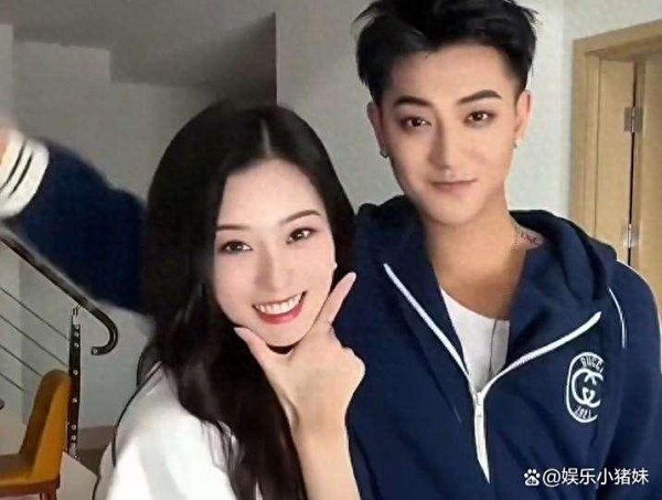 同事到夫妻，黄子韬徐艺洋爱情藏在细节里，拌嘴又和好，这才是爱情