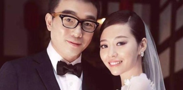 张靓颖与冯轲的爱情揭秘：从舞台求婚到分手的真实故事