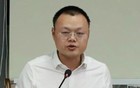 皮小松，被查