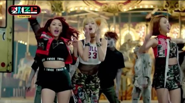TWICE俞定延亮相SBS新闻,十年女团首现新面貌