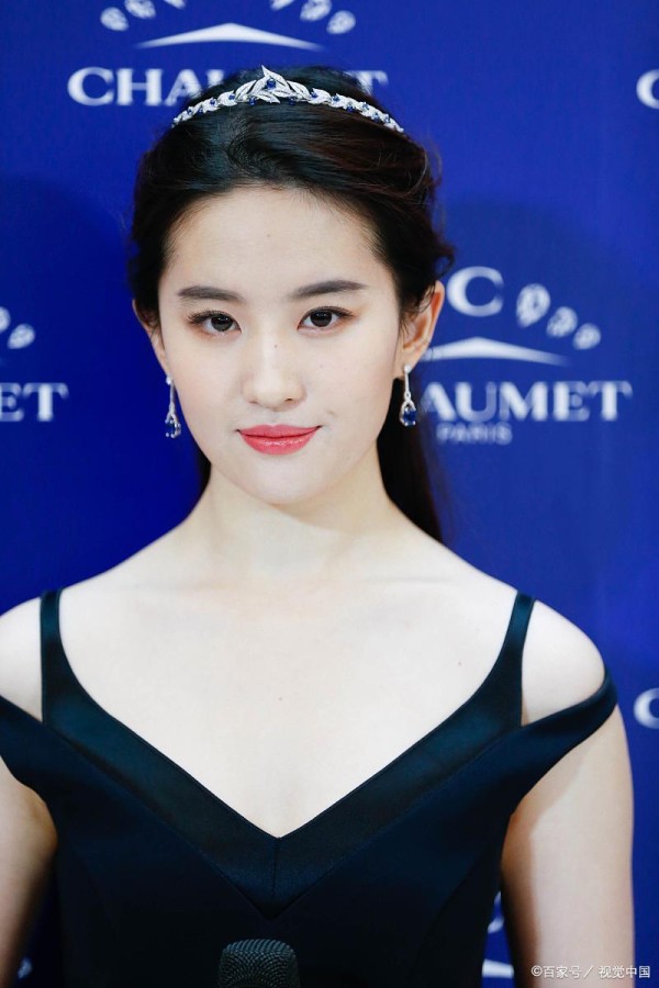 “神仙姐姐”刘亦菲，冷艳性感唯美，气质非凡，太迷人了！