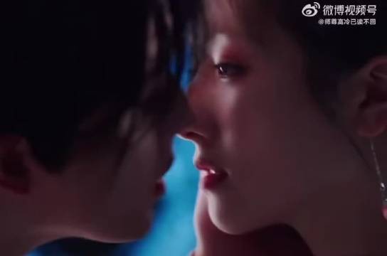 你会喜欢什么呢,想了好久都不敢确定,下次梦里一定要亲口问问你