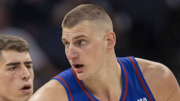詹姆斯：明星角色球员在NBA总决赛中的关键时刻