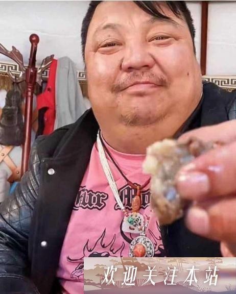 名人吃播背后的恩怨与竞争：李晨请恩克彰显利益链