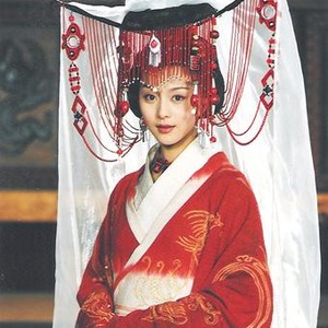 昔日青涩面孔今影视红人《秦始皇》中的色女郎