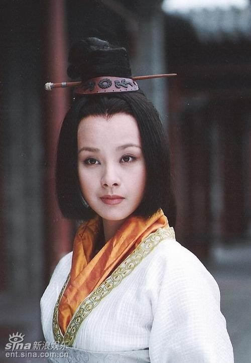 何琳