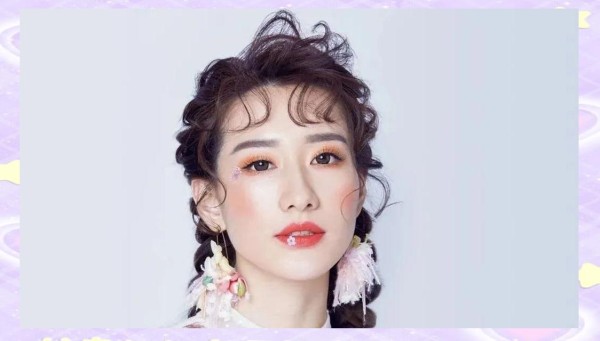 美容美发与形象设计：从明星到大众的演变