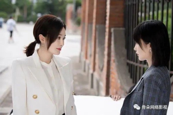 《怪你过分美丽》如何撕开娱乐圈的“防窥膜”？