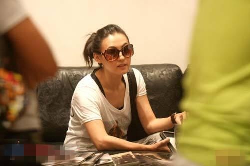 爆谢霆锋求婚王菲失败 张柏芝：他好坏不关我事，我有儿子和生活