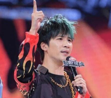 “歌手不唱歌、演员不拍戏”，全靠综艺撑热度的三位明星！