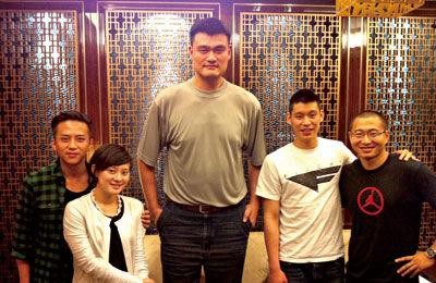 史上最尴尬的几张明星合照，马云像“小孩”，鲁豫太瘦小