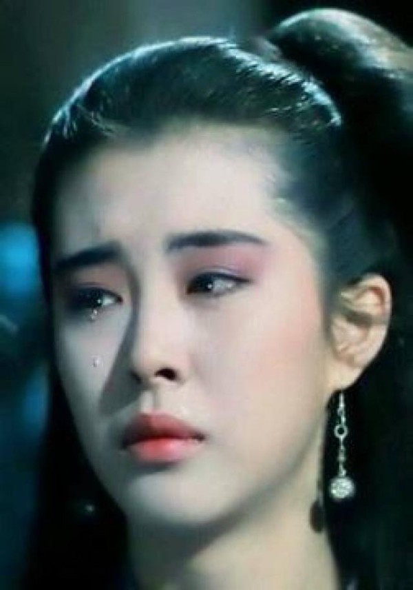 古装剧里面哭泣的女明星，唐嫣面无表情，最后一个哭得我心都碎了