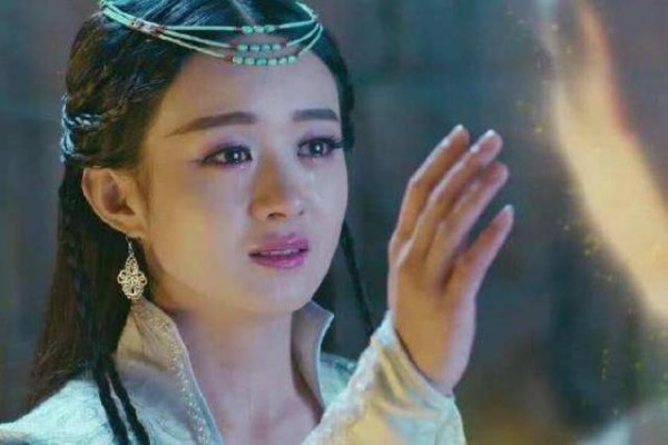 古装剧里面哭泣的女明星，唐嫣面无表情，最后一个哭得我心都碎了