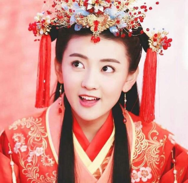 古装剧中的五位王妃! 赵丽颖霸气, 张含韵惊艳, 最美却是她!