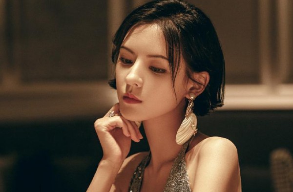 《与君歌》张予曦从网红到女演员的蜕变，惊艳了时光