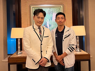 方媛经纪人季洪雨与明星合影