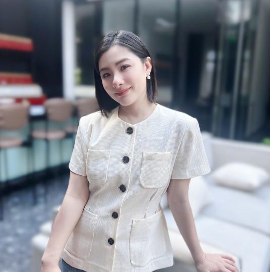 奥运冠军刘璇，靠美貌进娱乐圈，嫁知名才子，45岁依旧很美