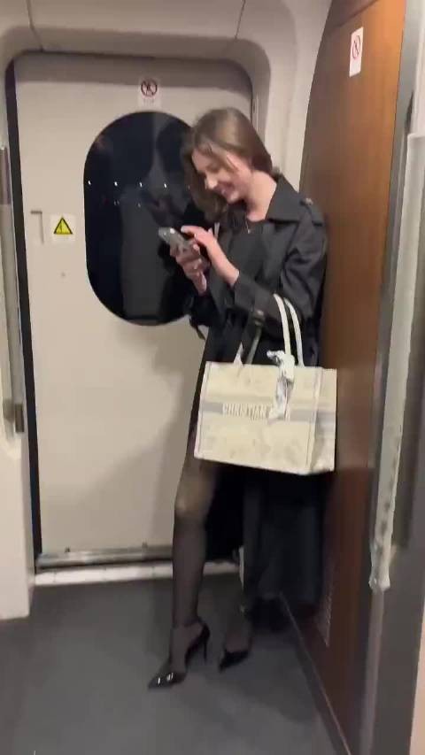 蹲下什么意思?