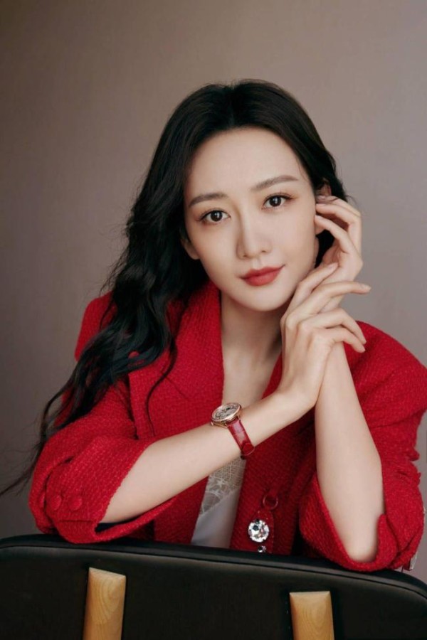 曝王鸥与何九华复合低调登记 疑似女儿曝光