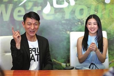认“干女儿”的6大明星：有人年龄仅差13岁，最后一对做了夫妻