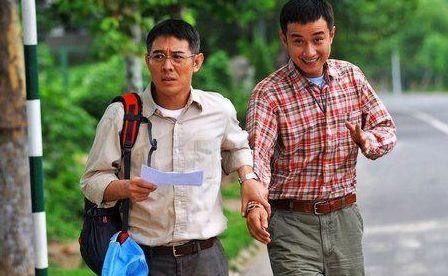 同为李连杰“干儿子”，一个落魄无人识，一个半个娱乐圈力捧