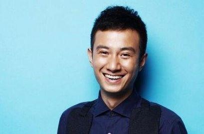 同为李连杰“干儿子”，一个落魄无人识，一个半个娱乐圈力捧