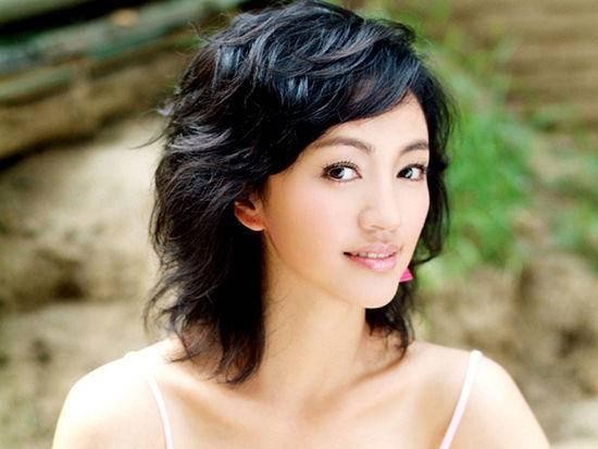 被吐槽改年龄的美女明星，唐艺昕第八，李冰冰第二，第一是谁？