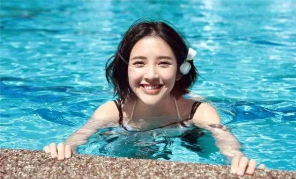 被吐槽改年龄的美女明星，唐艺昕第八，李冰冰第二，第一是谁？