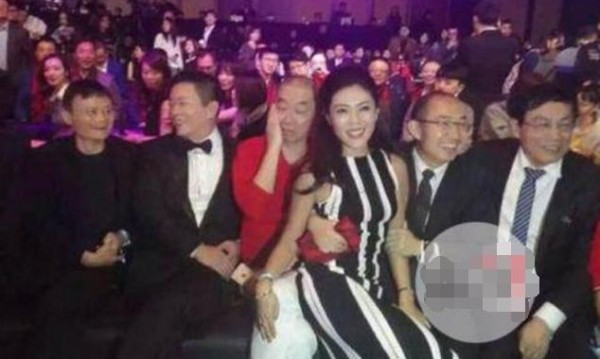 苏芒突然宣布辞职，原来真正原因是掌握着手里大多数明星人脉资源