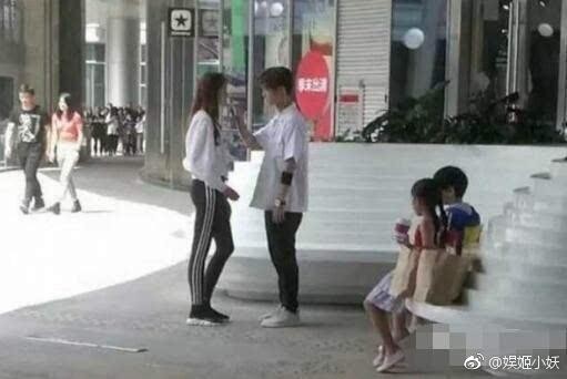 鹿晗关晓彤公布恋情，卓伟梳理的细节令人佩服，我却莫名心疼张翰