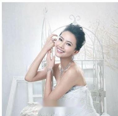 明星的新娘发型图片 第7张