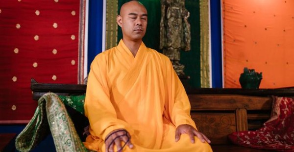 艺人危机公关:保护形象维持口碑降低影响