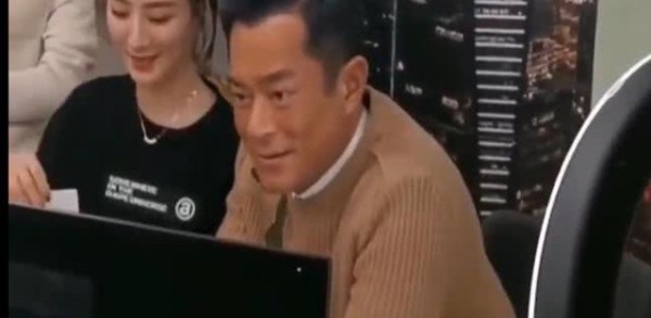 古天乐现身网红直播间，网友吐槽明星放下身价跟网红学挣钱