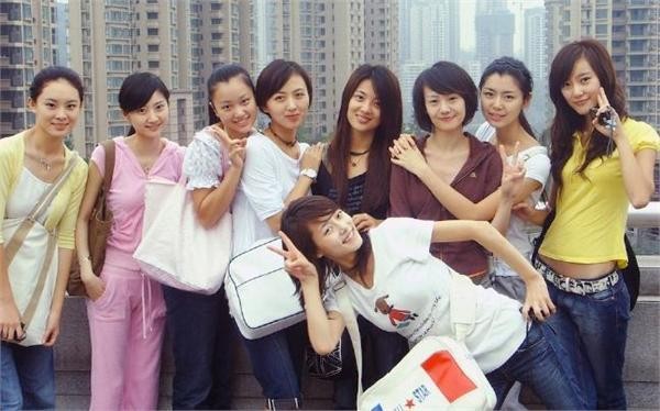 娱乐圈8大同学帮霸占圈内半壁江山 董卿和陆毅薛佳凝竟是同学！
