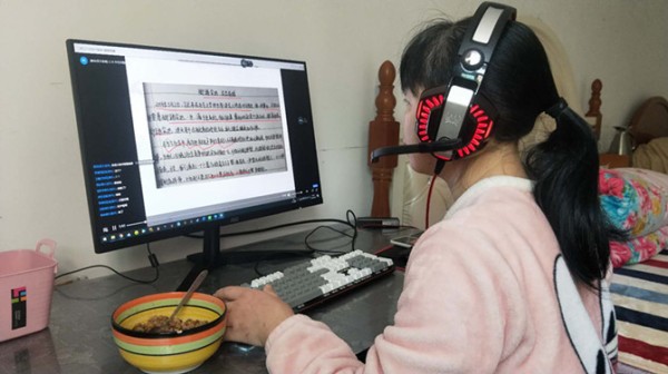 沅江三中:48岁女教师成了学生的“网红”明星