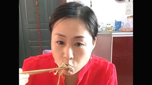 娱乐吃瓜酱当你的朋友,揭秘娱乐圈幕后故事，与你共享八卦盛宴