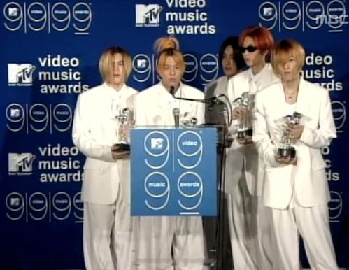 #VMA#2024 年 VMA 现场红毯：查看所有名人服装