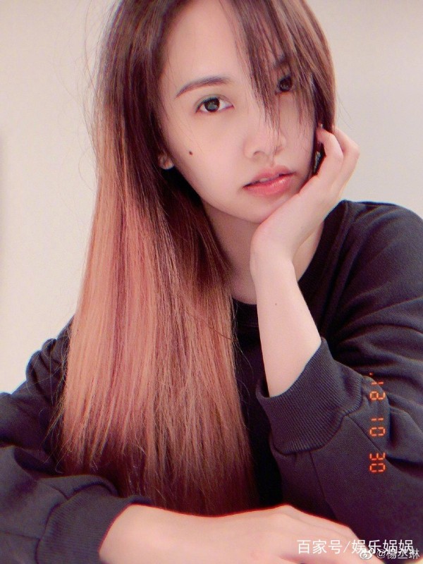 明星的社交账号，真的不能“突然”