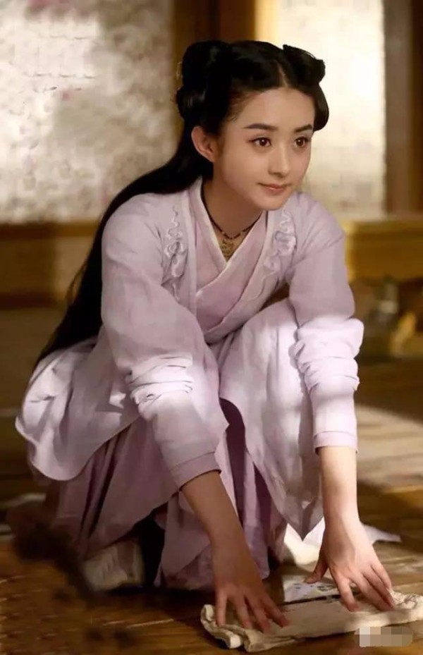 赵丽颖的演技是真有那么好，还是同行衬托？答案惊人！