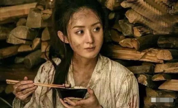 赵丽颖的演技是真有那么好，还是同行衬托？答案惊人！