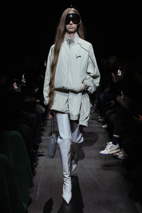 Demna 为 Balenciaga 设计的最后造型之一 - ©Launchmetrics/spotlight