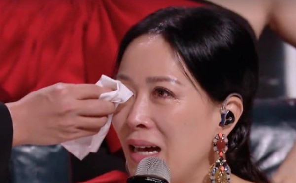 票房惨淡，观众走光！长春演唱会后，天后那英再也回不去了