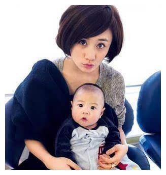 娱乐圈四大明星子女的名字，网友：太随意了，孩子长大了会反抗的