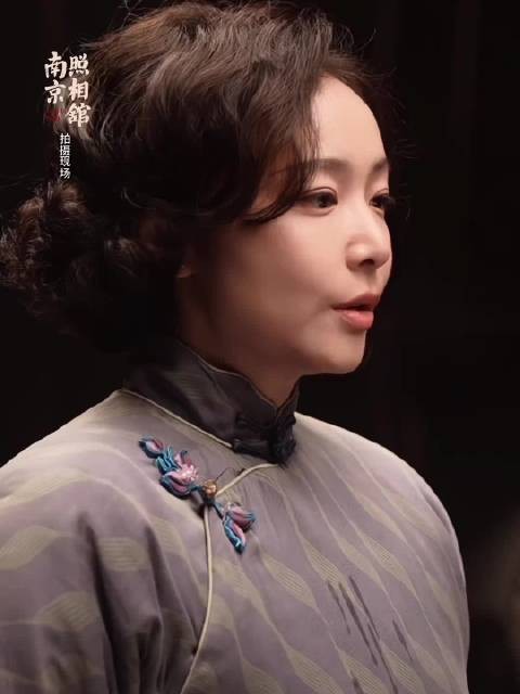 哪怕你们拿着武器对着我，我也会大声地告诉你们，我们中国人不会低头