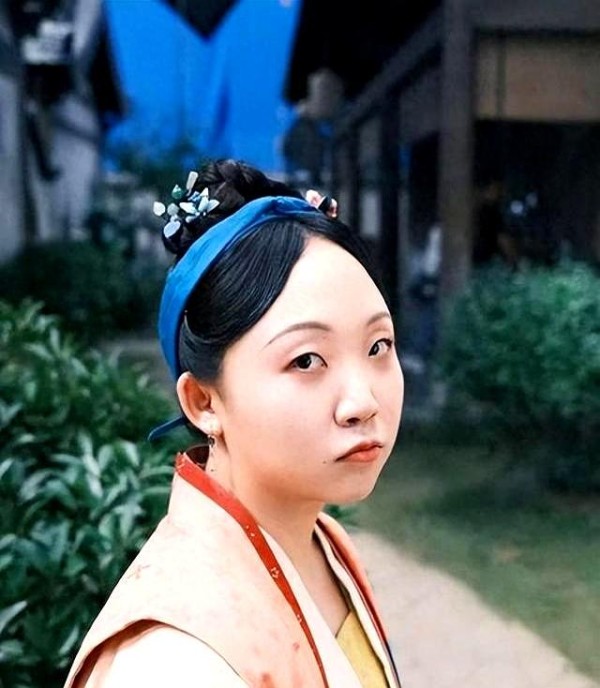 片酬照拿演技尴尬！这4位女星被批是“戏混子”，白鹿刘涛上榜