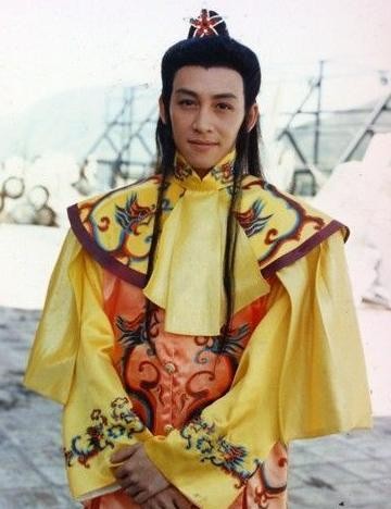 TVB艺人竟然全是亲戚：江欣燕、江希文姊妹同剧演母女