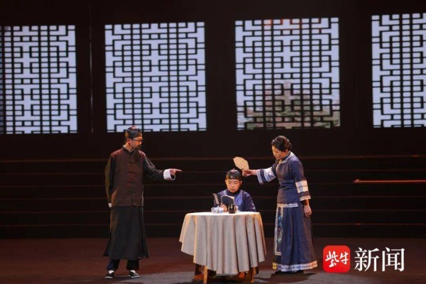 获最高奖!金陵河西师生自编自演课本剧《朝花夕拾》登上全省展演舞台